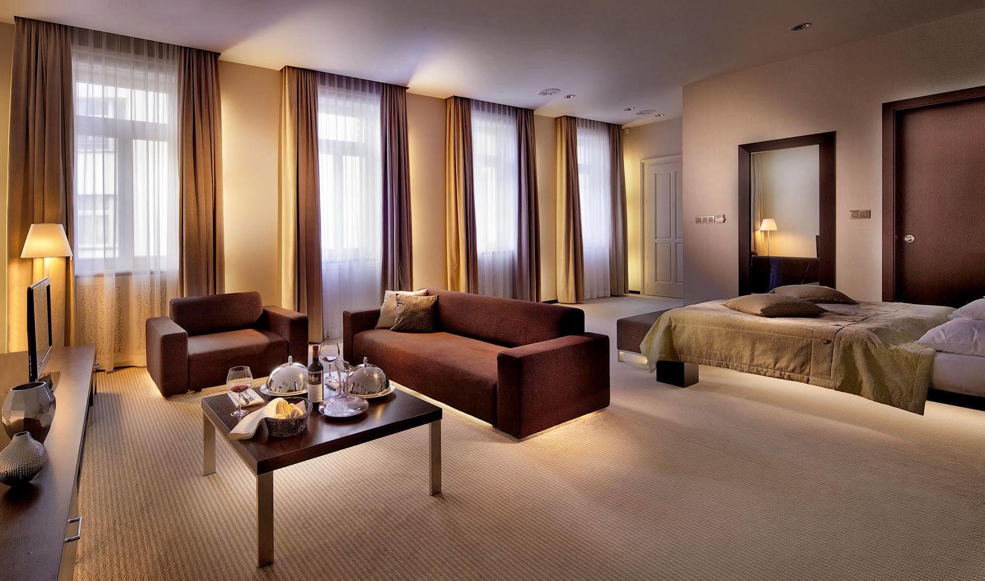 Roset Hotel & Residence 브라티슬라바 객실 사진